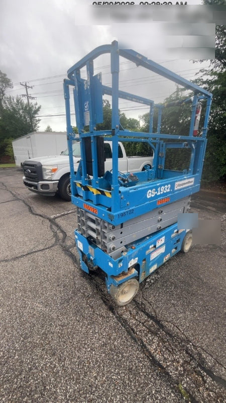 2021 GENIE GS-1932