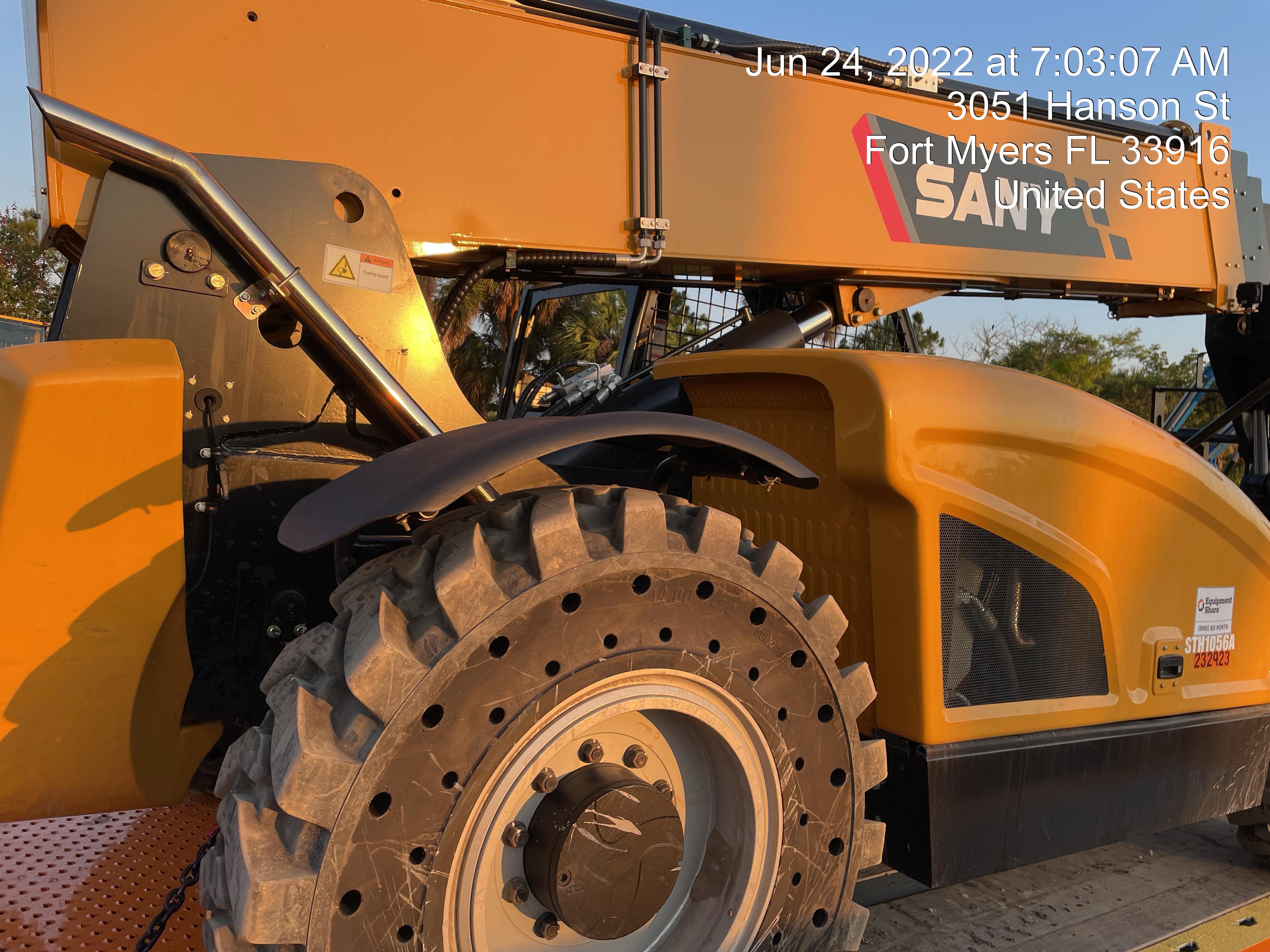 2022 SANY STH1056