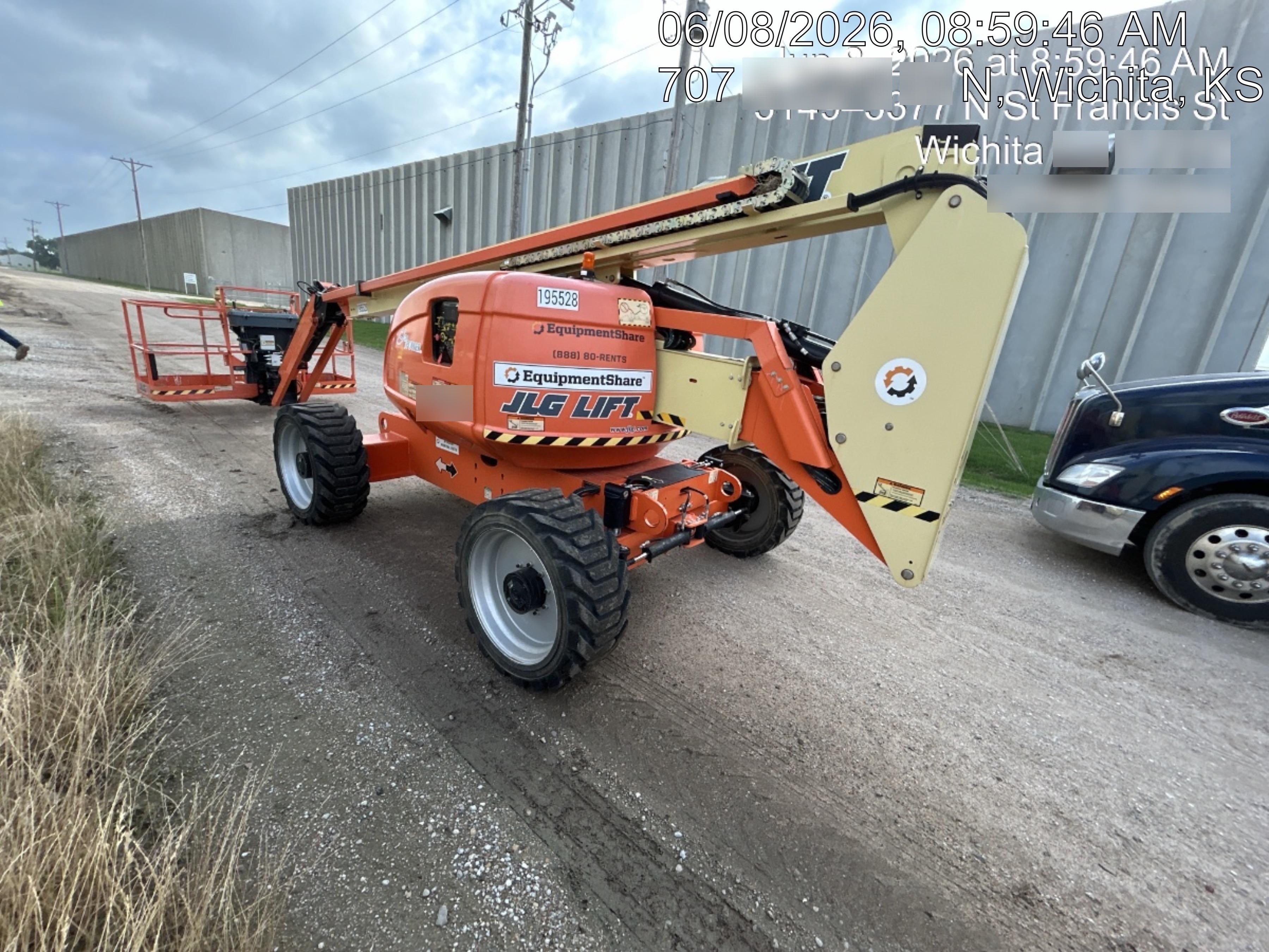 2021 JLG 600AJ