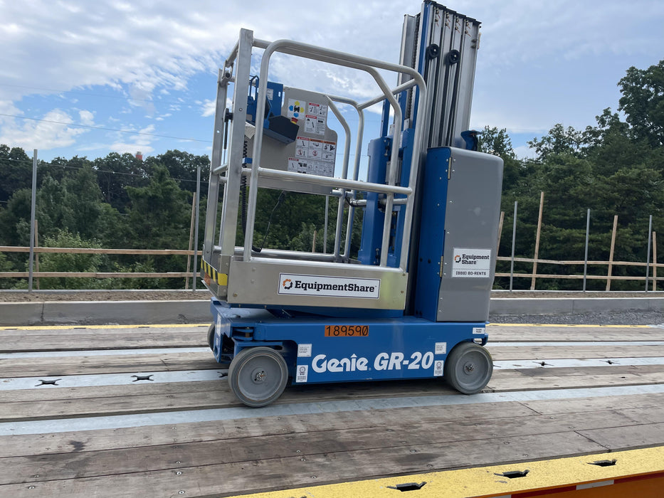 2021 GENIE GR-20