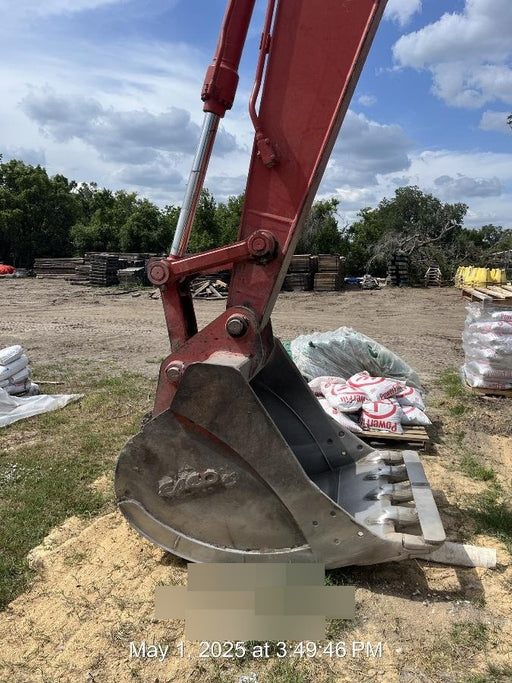 2017 CASE 36" Bucket - Case