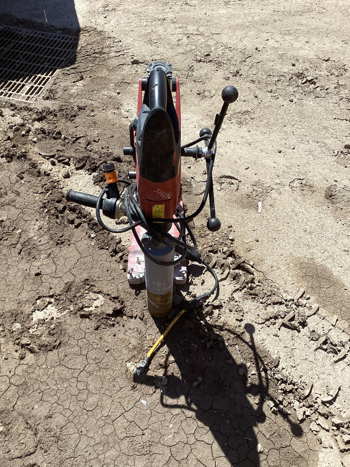2023 HILTI DD150U