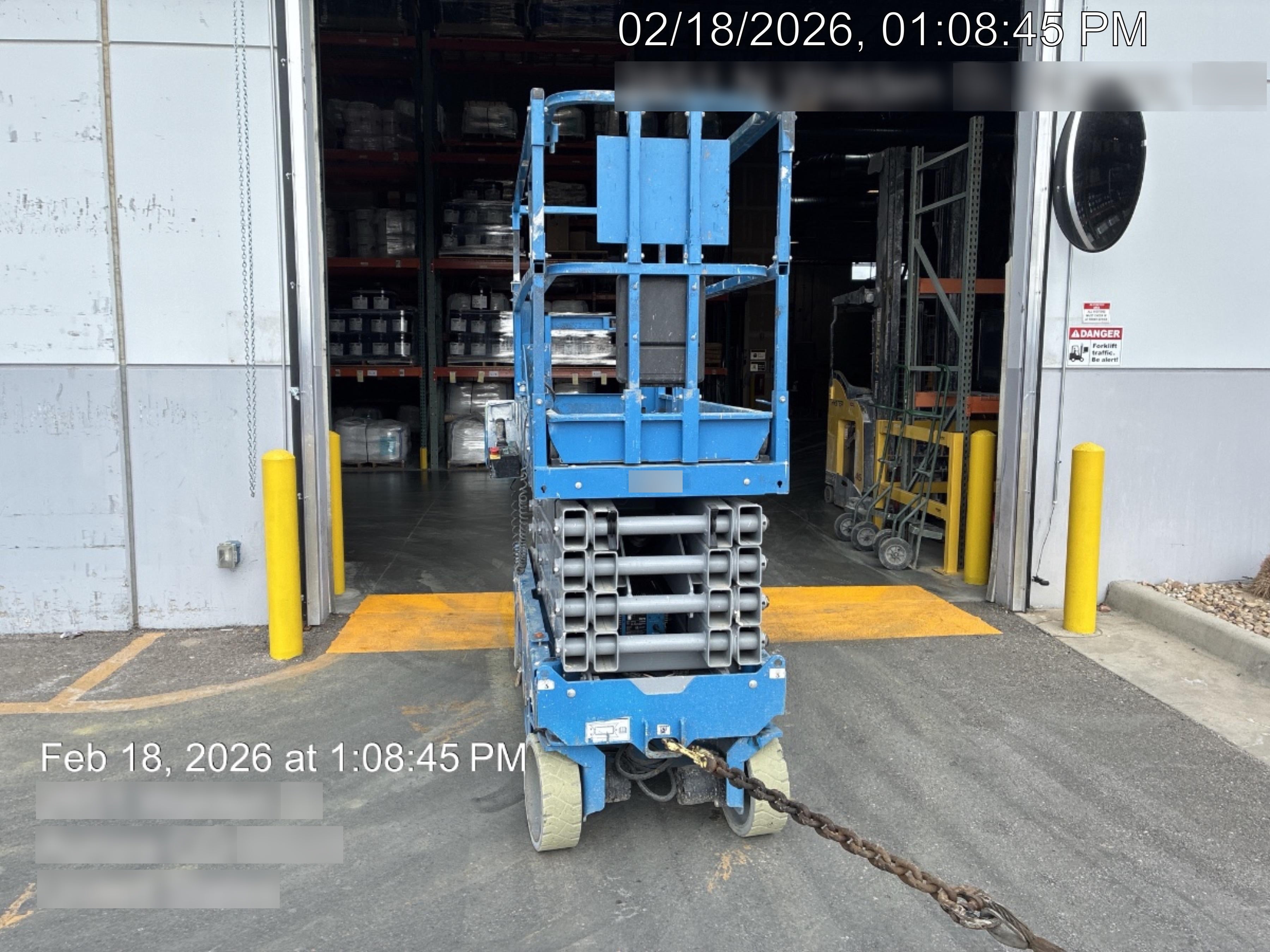2019 Genie GS-3232 Folding rails with half height swing gate, 800 Amp Inverter