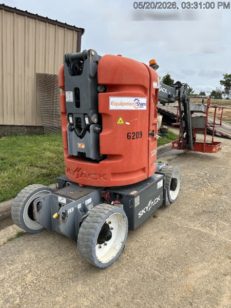 2017 SKYJACK SJ30 AJE