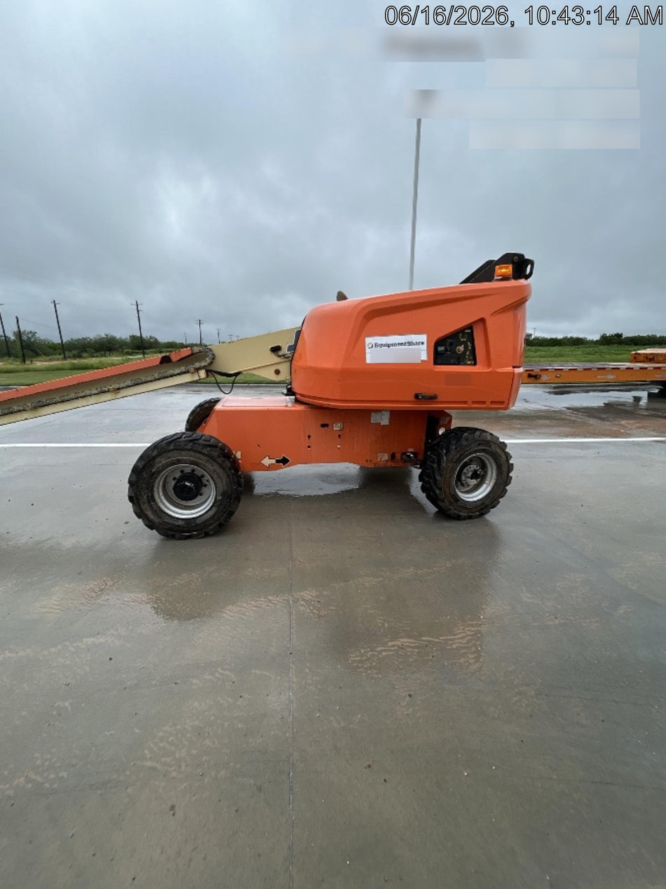 2019 JLG 400S