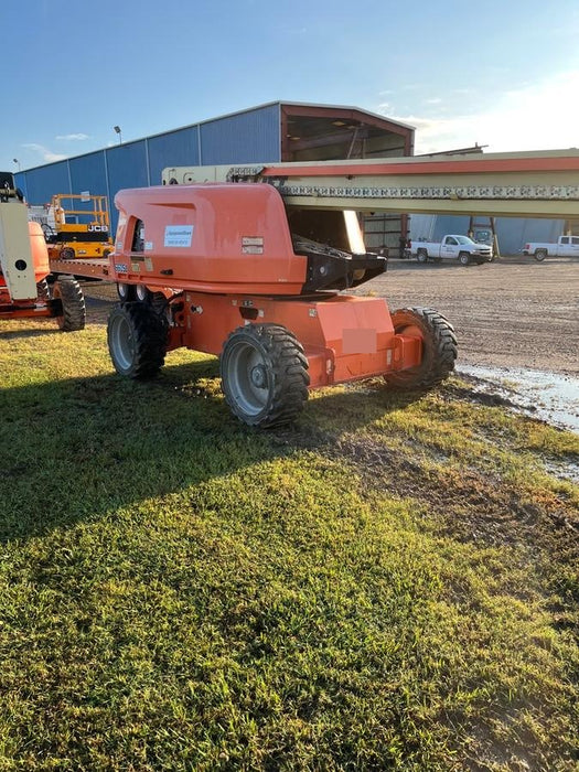 2019 JLG 660SJ