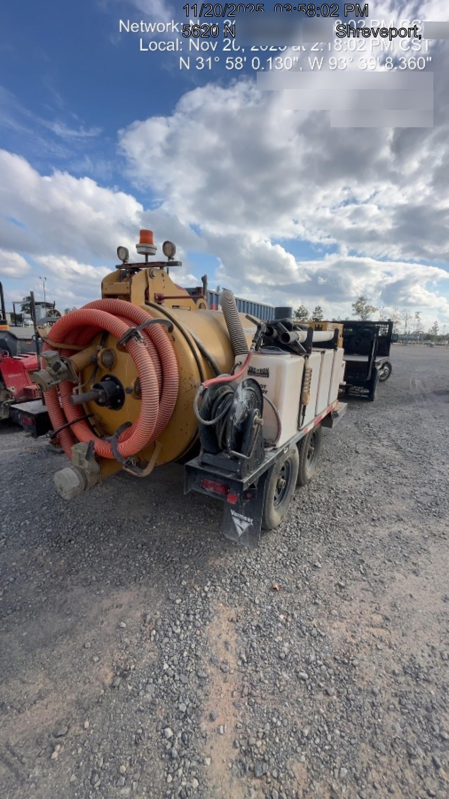 2019 Vac-Tron LP573XDT 24Hp Kohler Diesel, 500 Gal Debris Tank, 500 CFM Vacuum Pump, x2 100 Gal Water Tanks