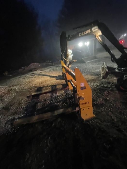 2020 JOHN DEERE 96" Loader Fork Carriage - John Deere