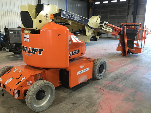 2019 JLG E400AJPN