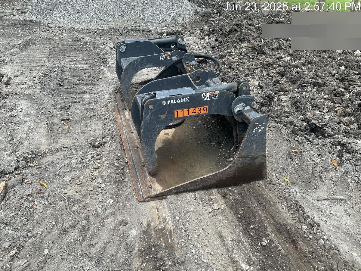 2020 PALADIN 76" Scrap Grapple Bucket - Paladin