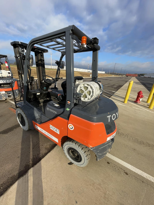 2022 TOYOTA 50-8FGU25