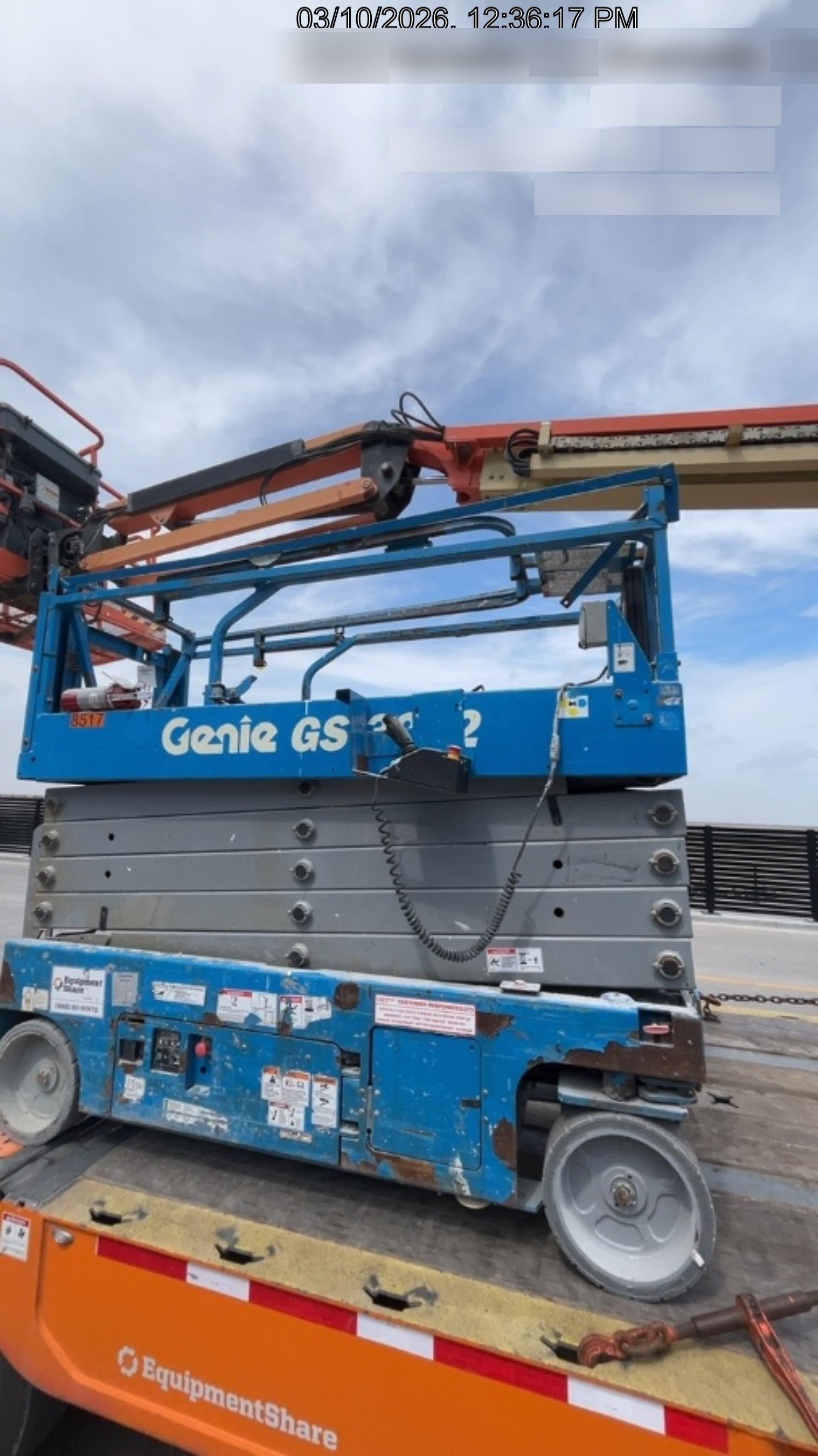 2018 Genie GS-3232 Genie GS3232 Lift w/Folding Rails and Swing Gate