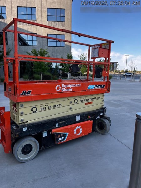 2022 JLG ES2632