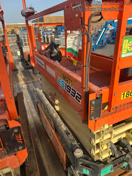 2021 JLG ES1932