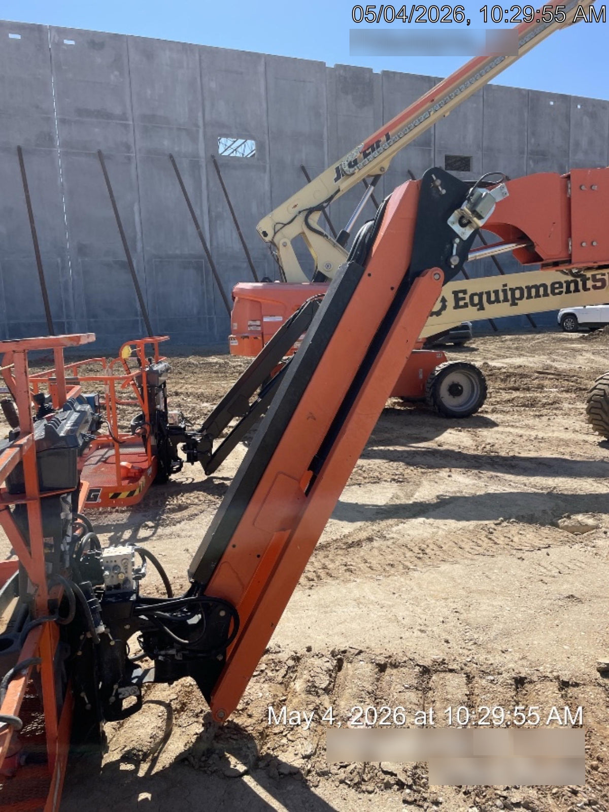 2020 JLG 660SJ