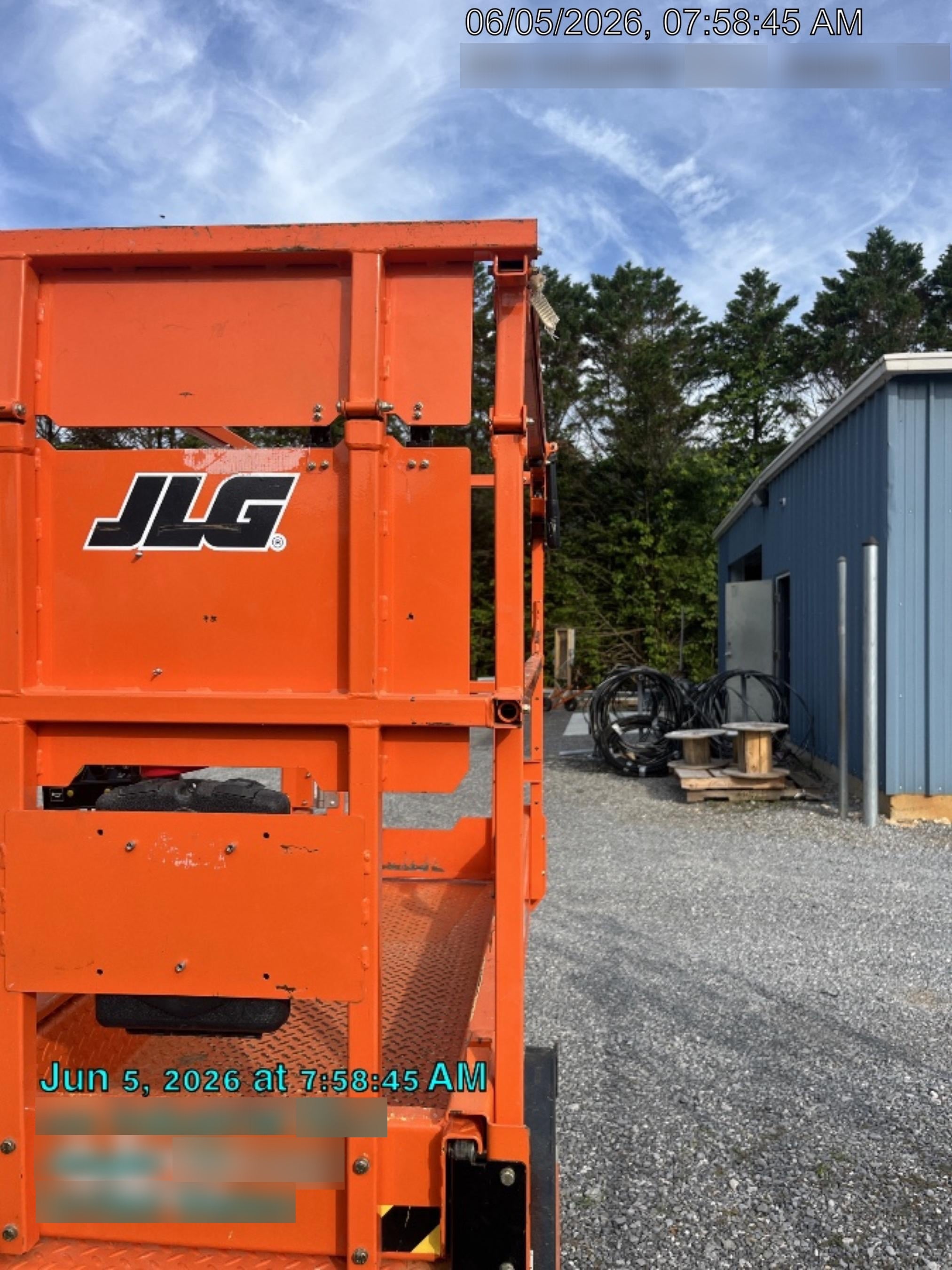 2025 JLG ES1932