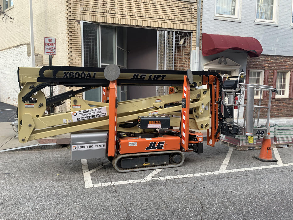 2021 JLG X600AJ