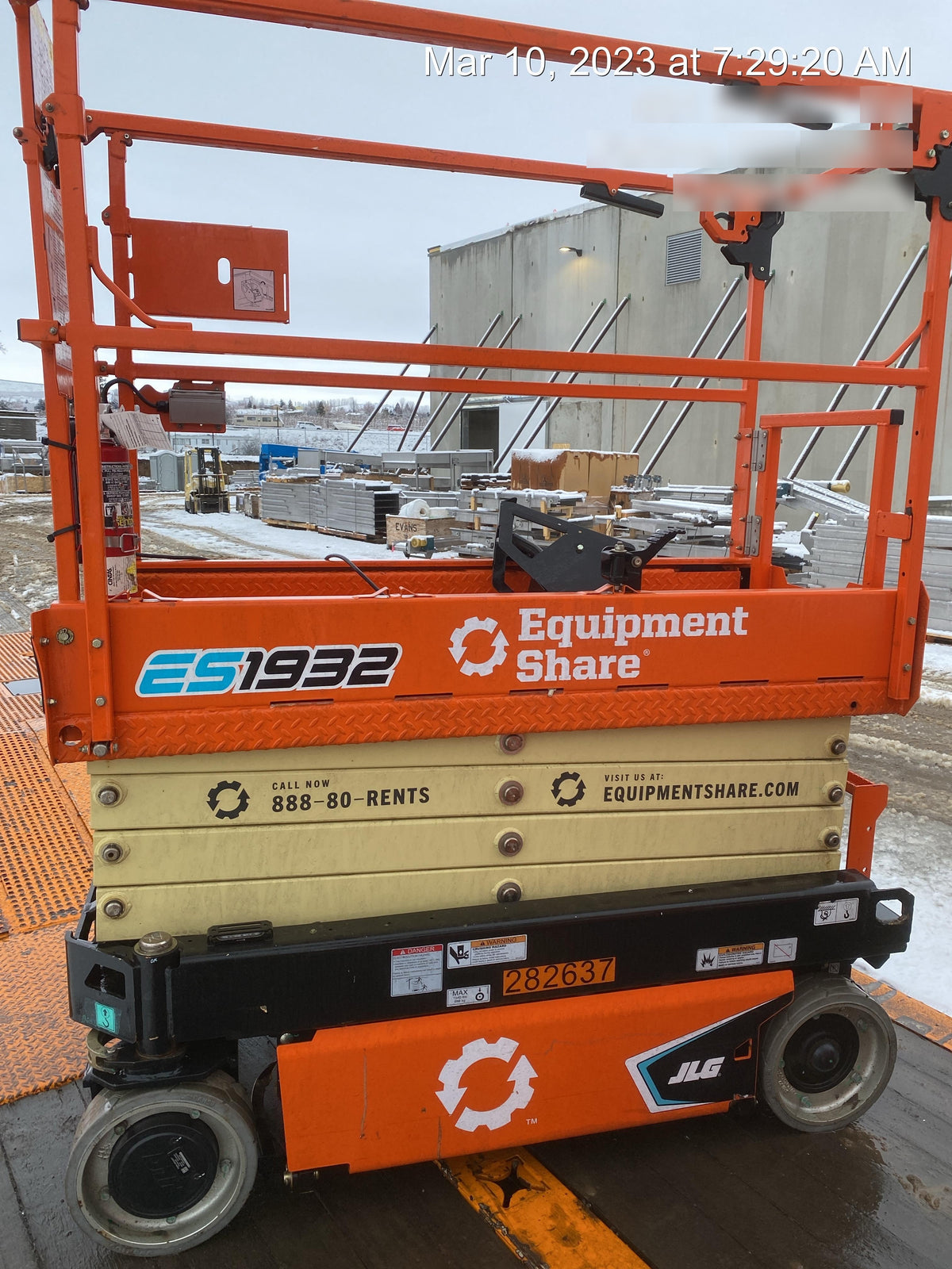 2022 JLG ES1932