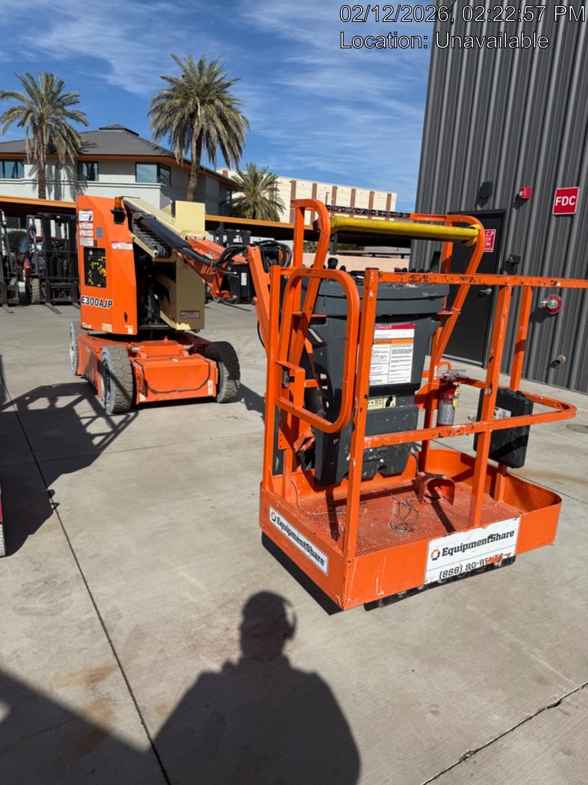 2019 JLG E300AJP