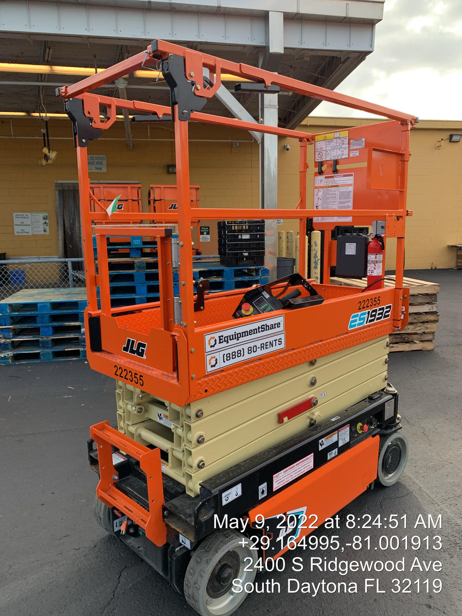 2022 JLG ES1932
