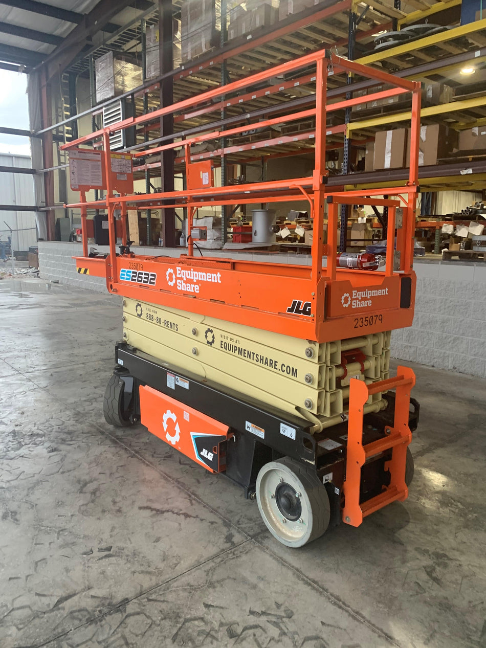 2022 JLG ES2632