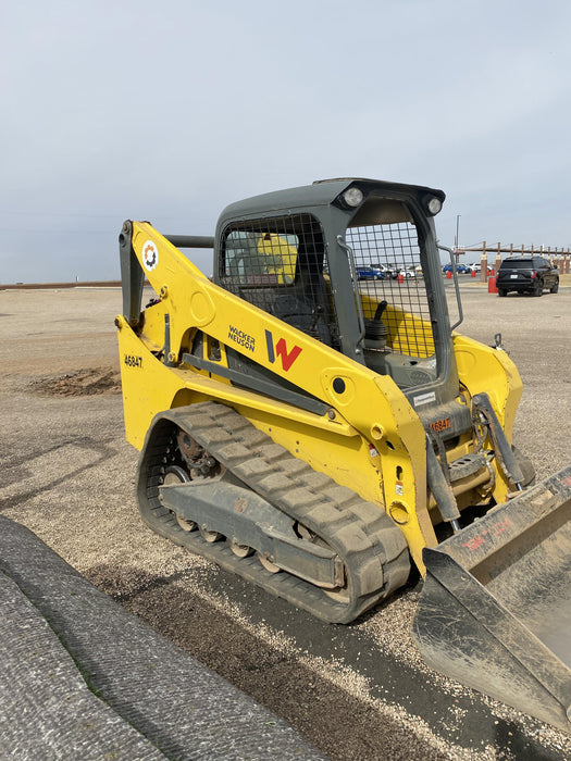 Wacker Neuson ST31 Canopy, Bucket Leveling, Selectable EH Joystick Controls, Two Speed Drive, Variable Speed Fan, Cyclonic Engine Pre-Cleaner w/75" Bucket w/Bolt on Tooth Assy