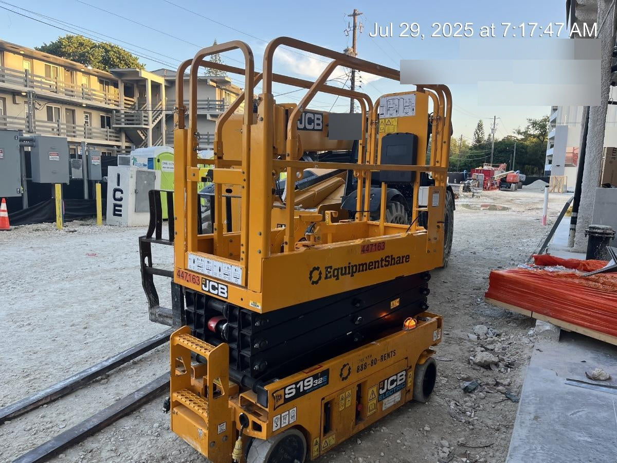 2024 JCB S1932E