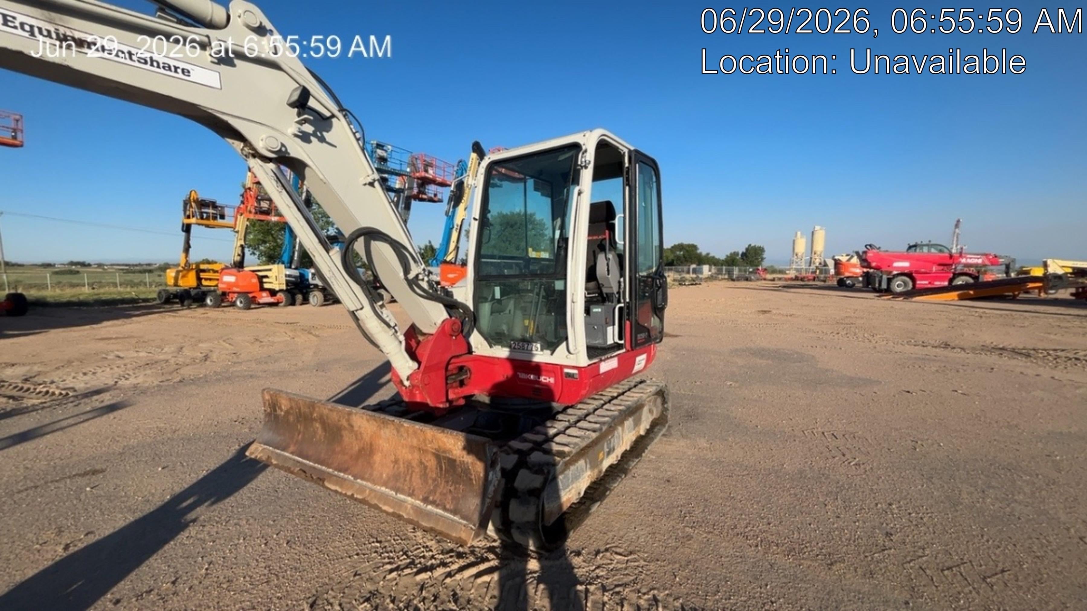 2022 TAKEUCHI TB250-2CR