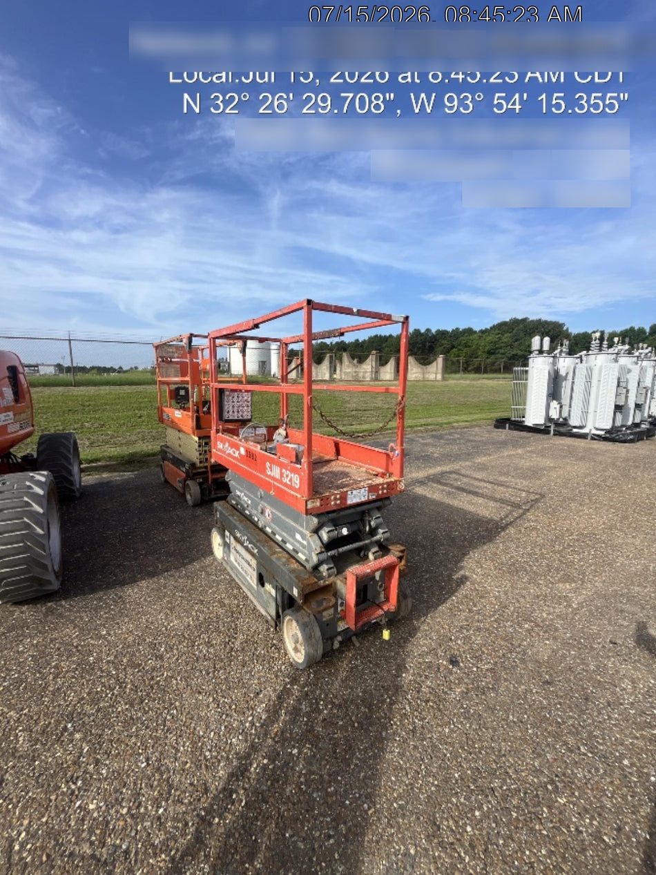 2018 Skyjack SJIII-3219 Skyjack SJIII3219 Scissor Lift w/Trojan Batteries