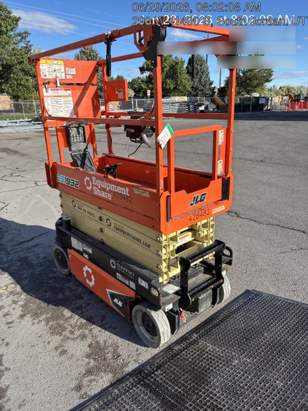 2024 JLG ES1932