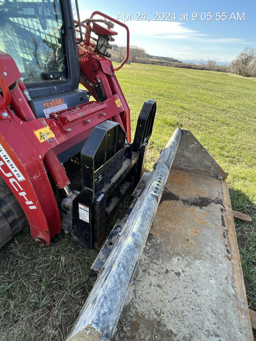 2022 TAKEUCHI 48" Pallet Forks - Takeuchi