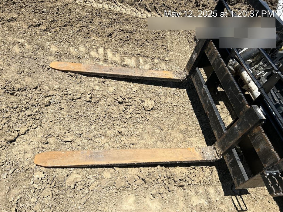 2024 ARROW MATERIAL HANDLING 48" Pallet Forks - Arrow