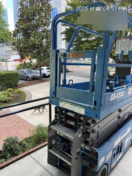 2019 Genie GS-1930 Half Height Swing Gate, 800W Inverter