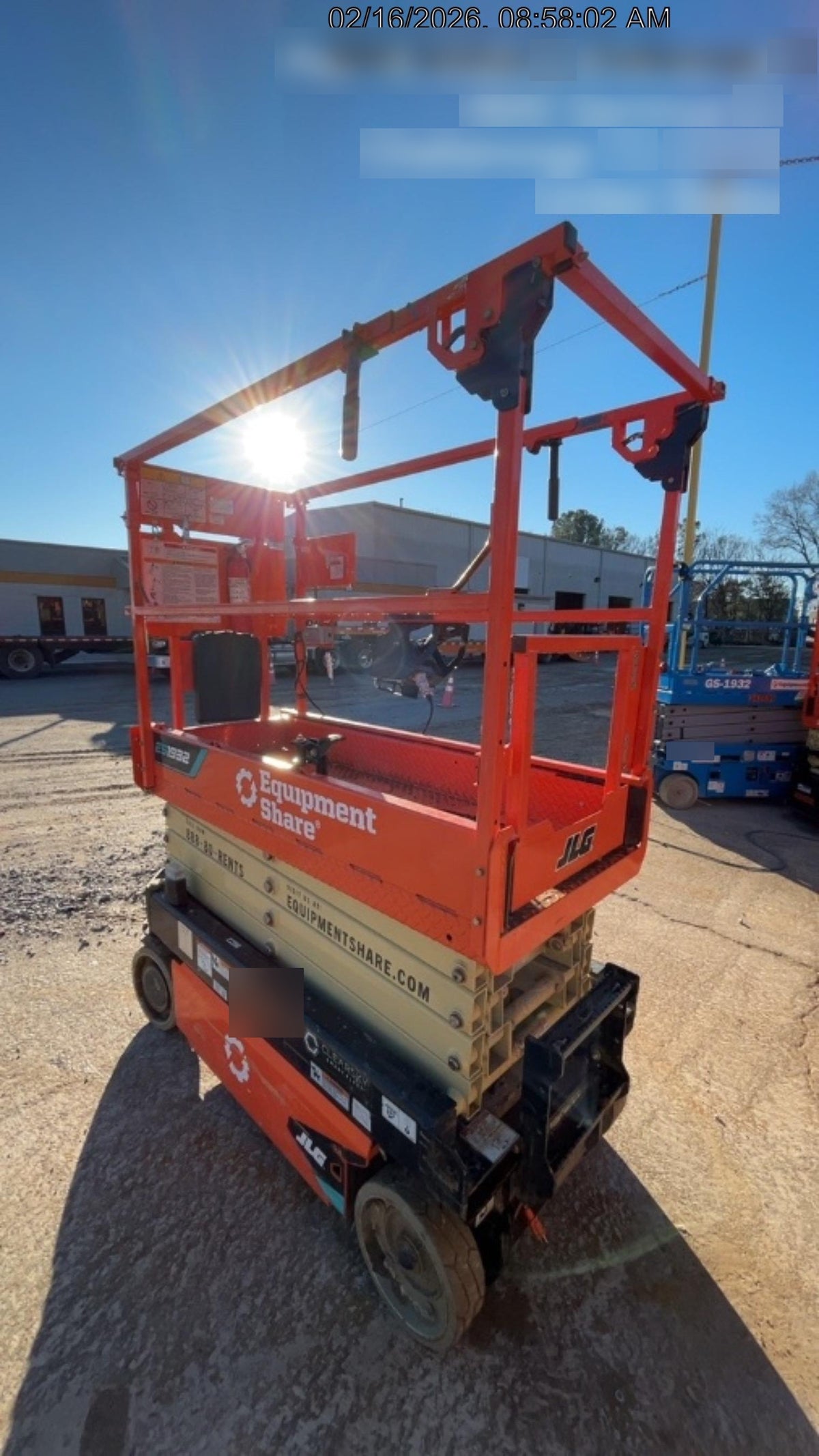 2025 JLG ES1932