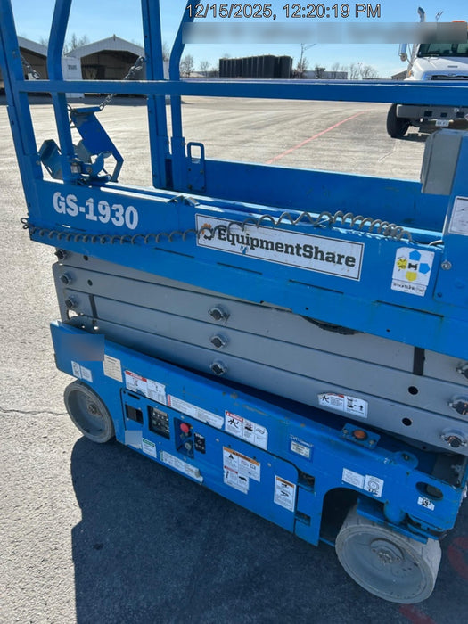 2019 Genie GS-1930 Fixed Rails with Chain Entry