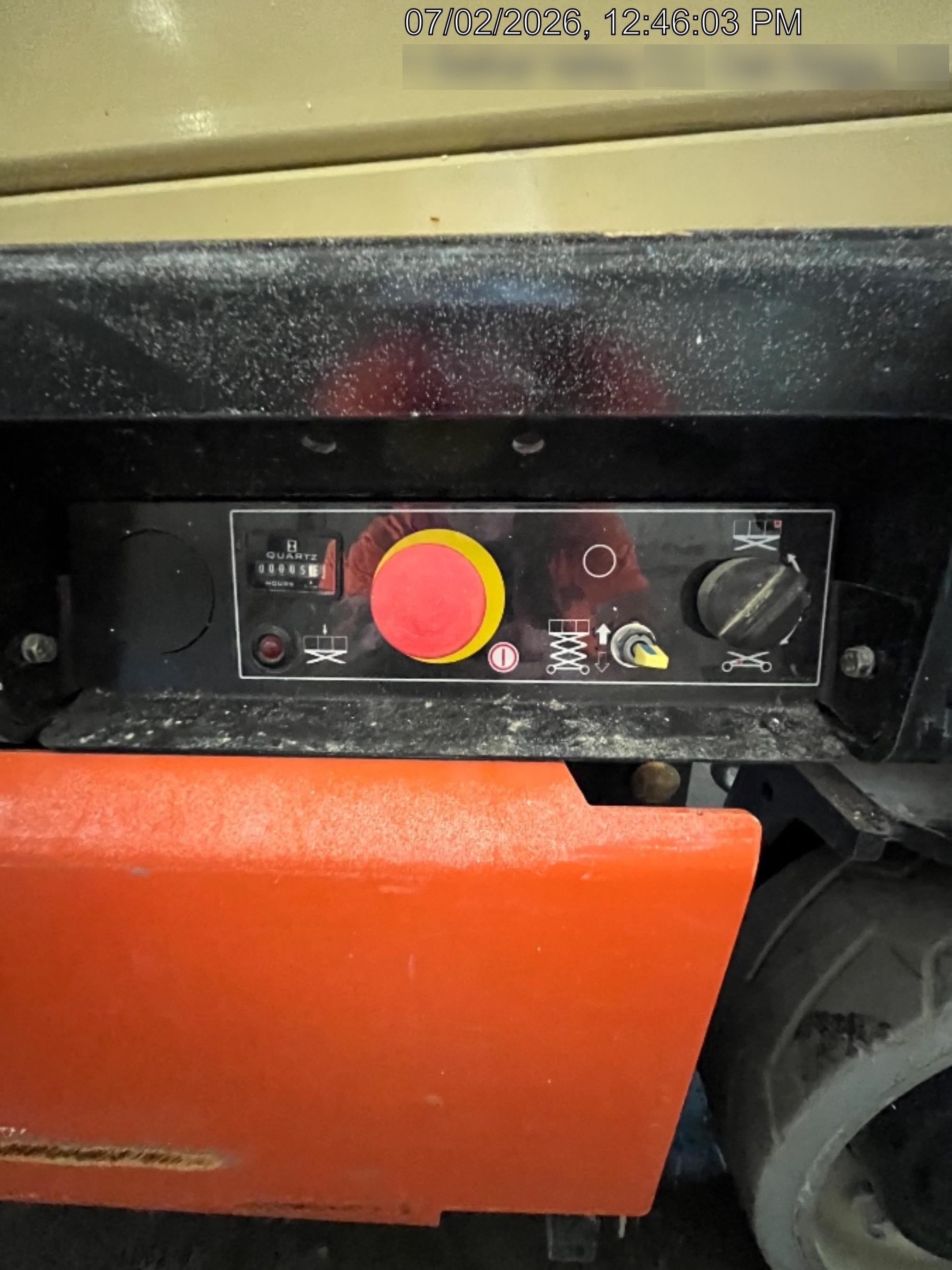 2025 JLG ES1932