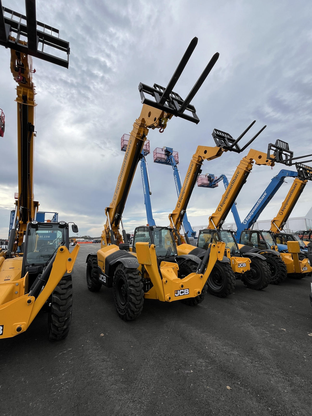 2026 JCB 512-56