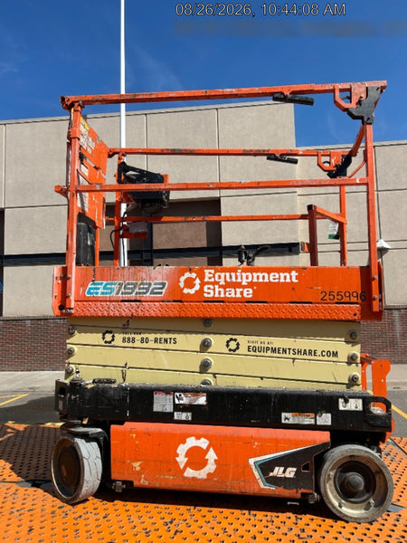 2022 JLG ES1932