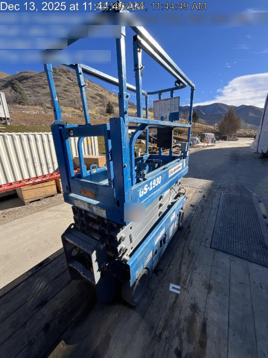 2020 Genie GS-1930 Solid Non Marking Tires, Beacon, Folding rails with half height swing gate