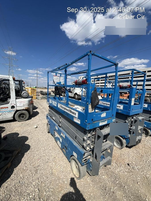 2019 Genie GS-2632 Folding rails with half height swing gate