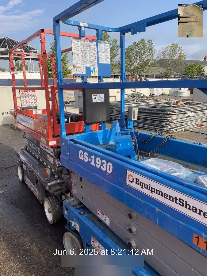 2020 Genie GS-1930 Solid Non Marking Tires, Beacon, Folding rails with half height swing gate