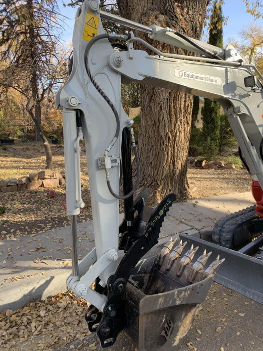 2021 TAKEUCHI TB235-2R