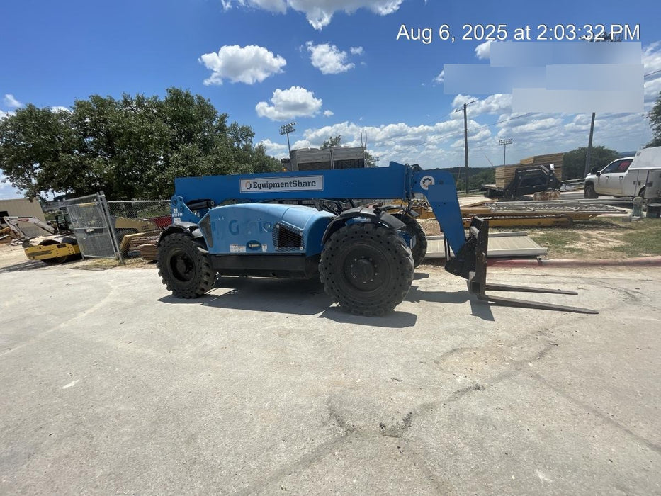 2018 Genie GTH-844 Genie GTH-844 w/ROPS, Work Lights, Solid Tires, RH Cab Mesh, Beacon, 60" Carriage and Forks