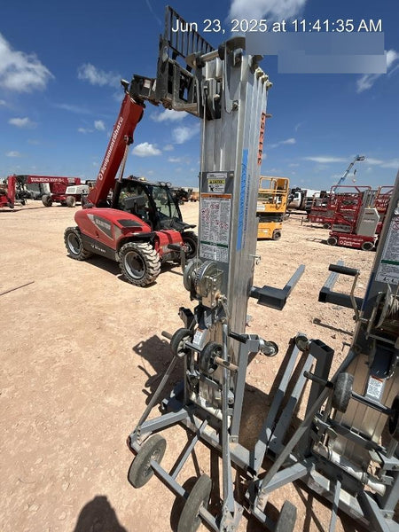 2023 GENIE SLC-24