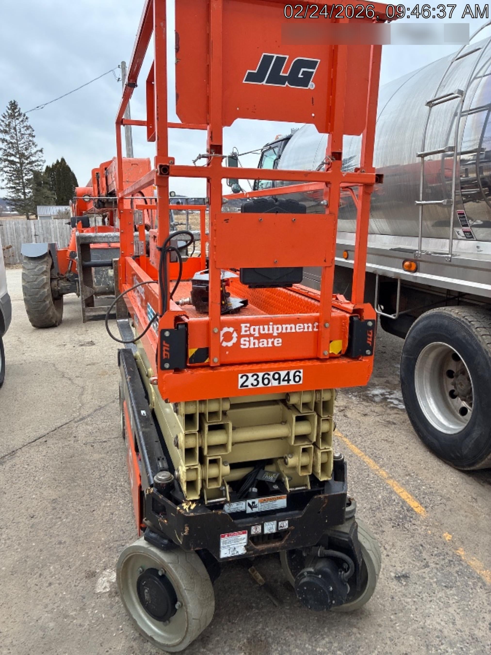2022 JLG ES2632