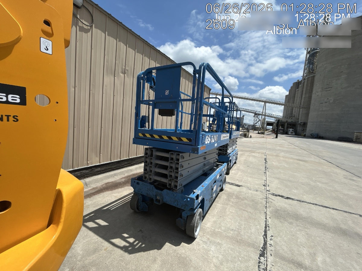 2022 GENIE GS-3246
