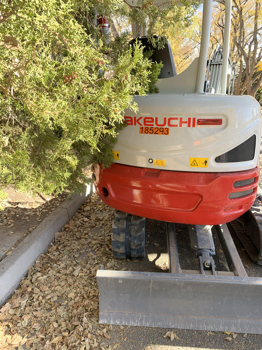 2021 TAKEUCHI TB235-2R