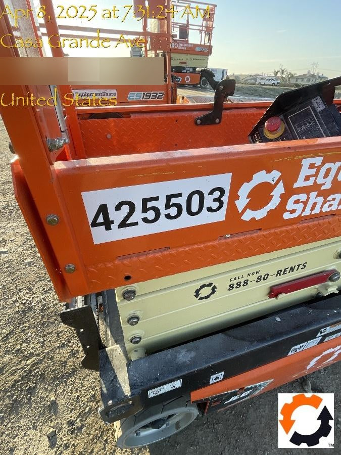 2024 JLG ES1932