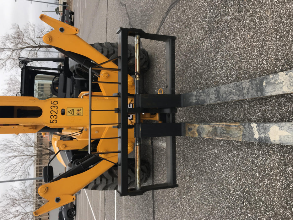 2019 JCB 512-56 Canopy, 109 HP, Solid Tires, STD Worklight, Beacon, Aux Hydraulics, Lifting Eye, Back up Alarm w/66" Carriage/60" Forks