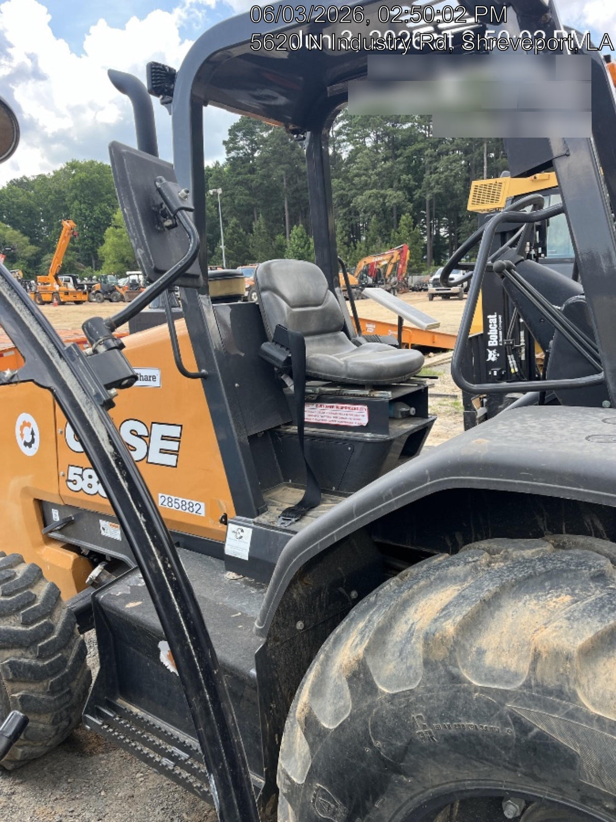 2023 CASE 588H
